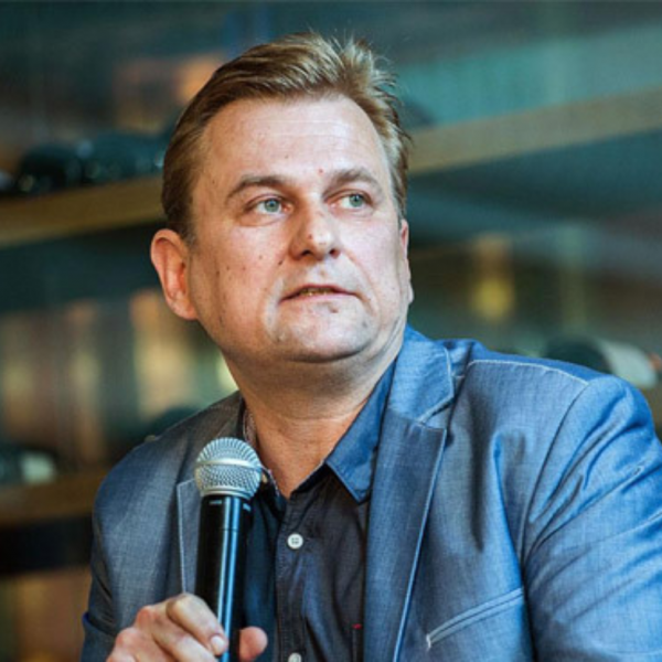 Anger Zsolt látásjavító szemműtét